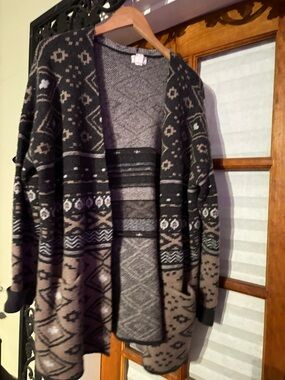 Open Front Patterned Knit Cardigan in Black and Taupe